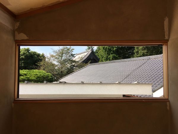 こちらの窓も・・・
