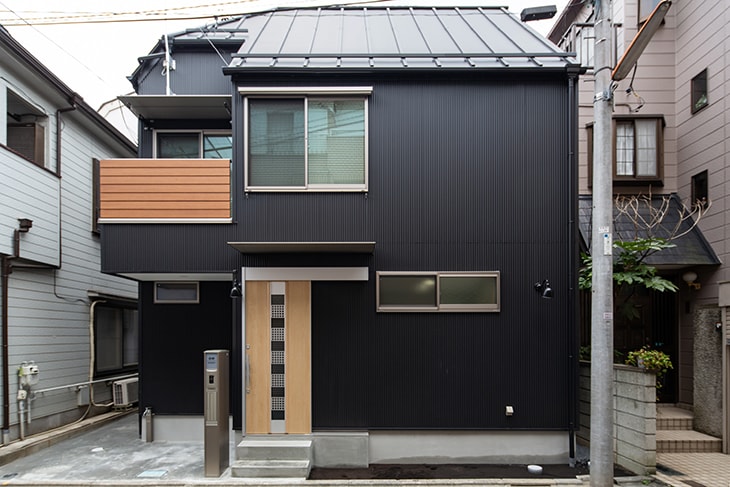 46 の土地に建てた4人で暮らす狭小住宅 実例集 東京の狭小住宅なら江戸川区の国工務店 狭小地 デザイン 自然素材